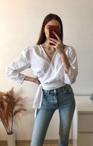 Bluzka kopertowa z wiązaniem biała3.jpg