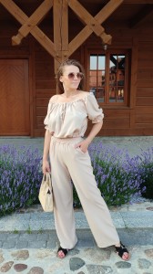 Spodnie letnie z szerokimi nogawkami beżowe.jpg