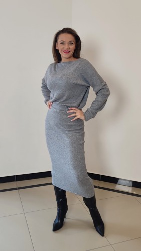 Sweterek z dekoltem łódkowym (1).jpg