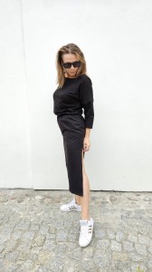 Sukienka bawełniana midi z rozporkiem czarna