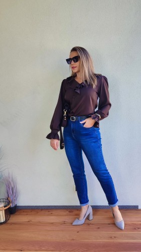 Bluzka w serek z falbanką przy dekolcie z długim rękawem czekoladowa