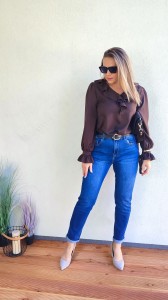 Bluzka w serek z falbanką przy dekolcie z długim rękawem czekoladowa