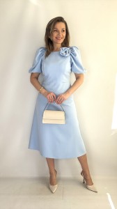 Elegancka Sukienka midi z bufiastym rękawem na wesele komunię błękitna