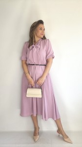 Sukienka rozkloszowana midi z krawatem na komunię chrzciny puder  róż