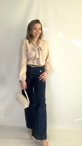  Bluzka z wiązaniem przy dekolcie beżowa