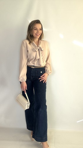 Bluzka z wiązaniem przy dekolcie beżowa