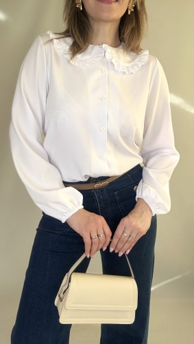 Koszula Damska z ozdobnym kołnierzykiem na guziki biała