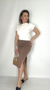 Spódnica ołówkowa dzianinowa z rozcięciem cappuccino