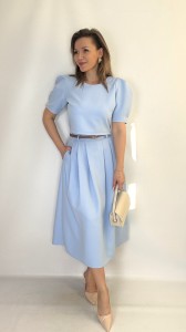 Elegancki komplet spódnica midi + bluzka z bufkami błękitna