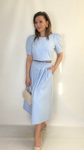 Elegancki komplet spódnica midi + bluzka z bufkami błękitna